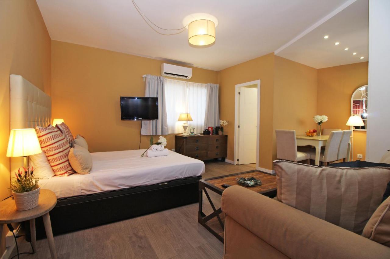 Del Parque Flats Suite Malagueta Малага Экстерьер фото
