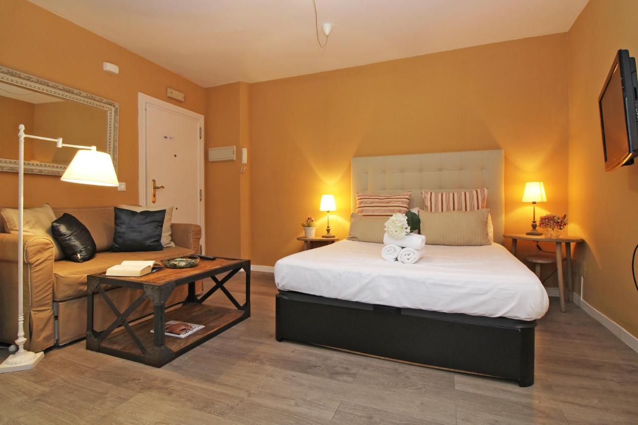 Del Parque Flats Suite Malagueta Малага Экстерьер фото