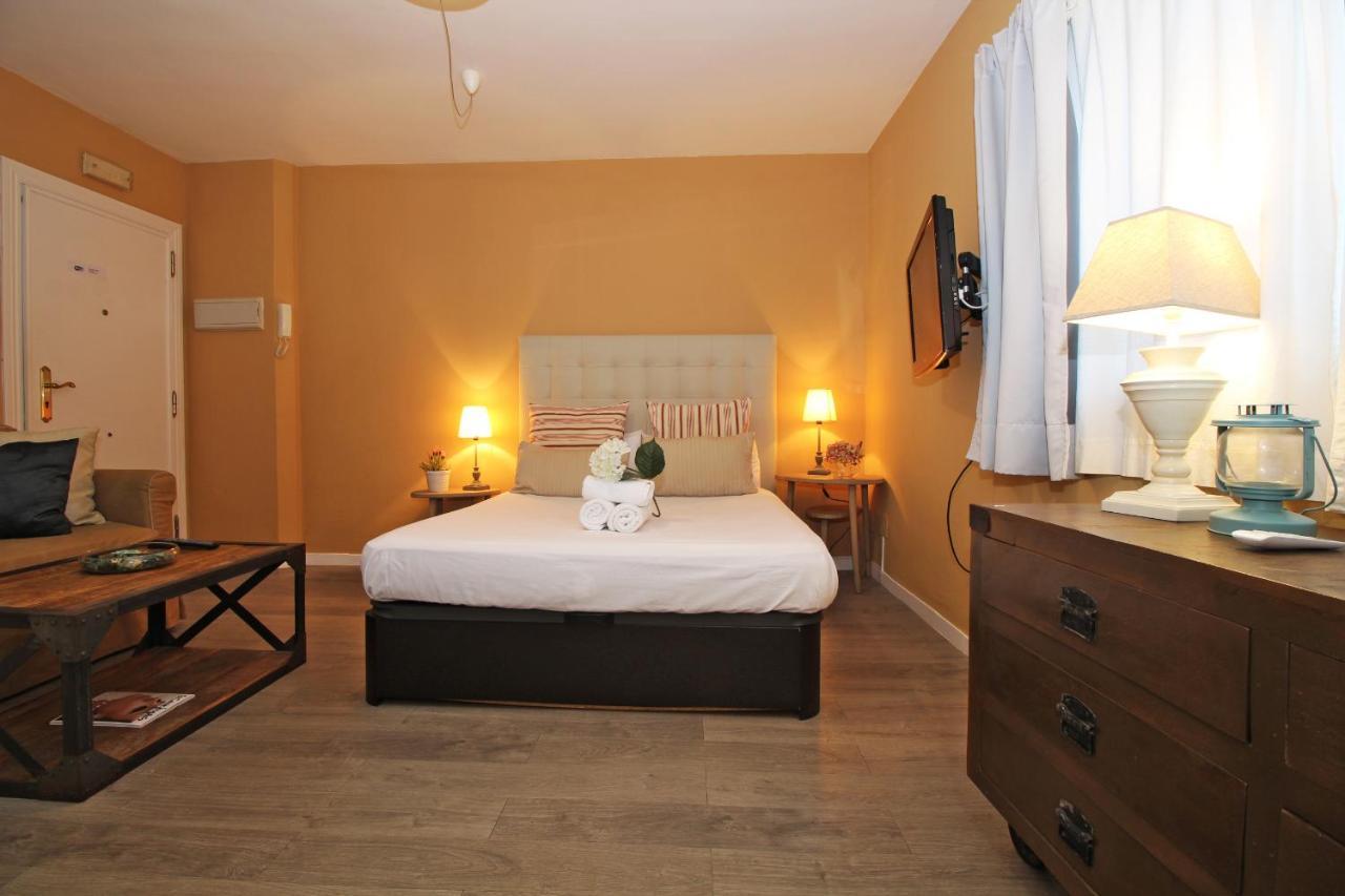 Del Parque Flats Suite Malagueta Малага Экстерьер фото