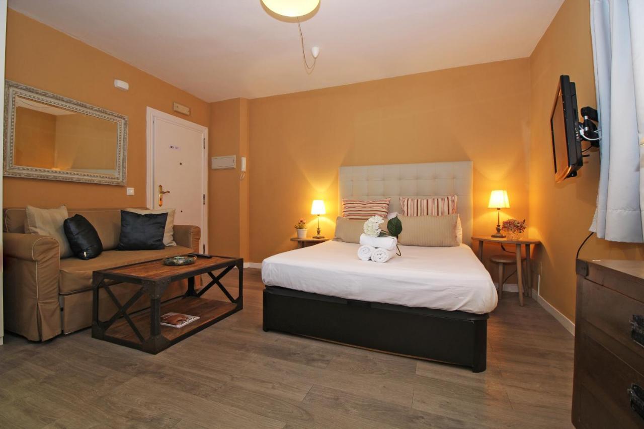 Del Parque Flats Suite Malagueta Малага Экстерьер фото